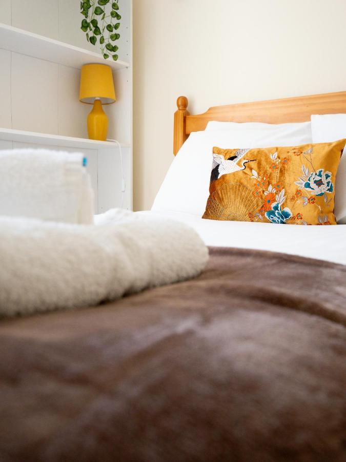 4 Bed Rooms 5 Double Beds Holidays House Near Train Station Plymouth Buitenkant foto